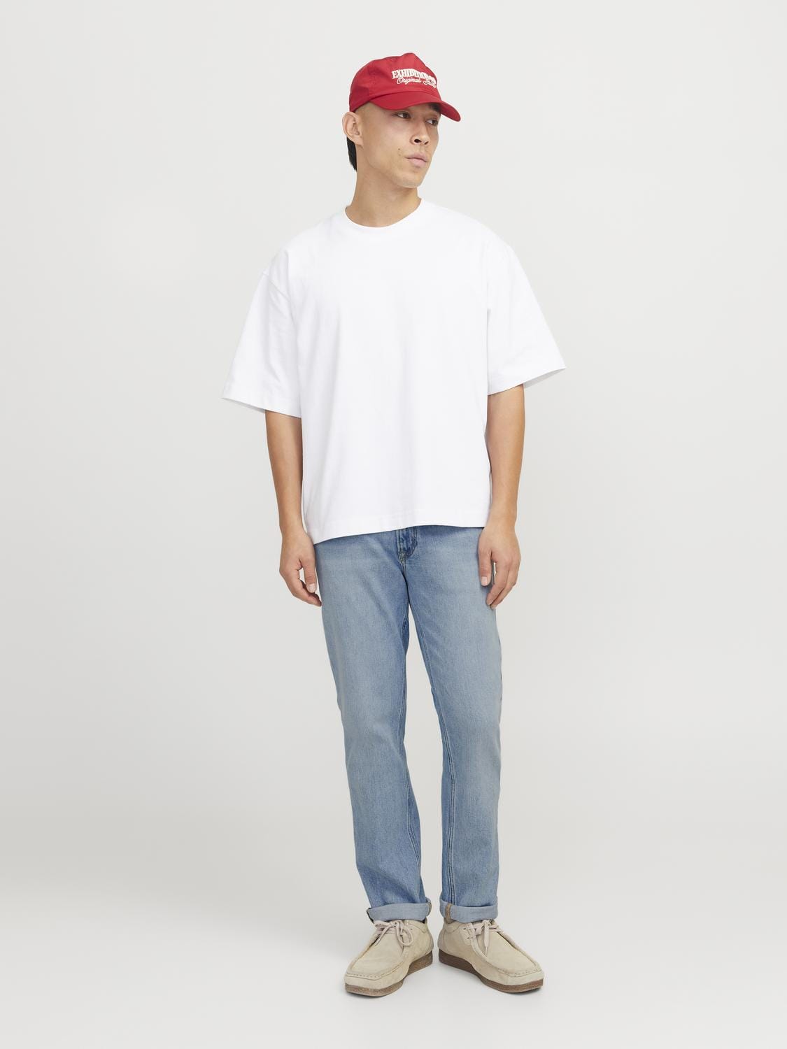 model_shot-front_full